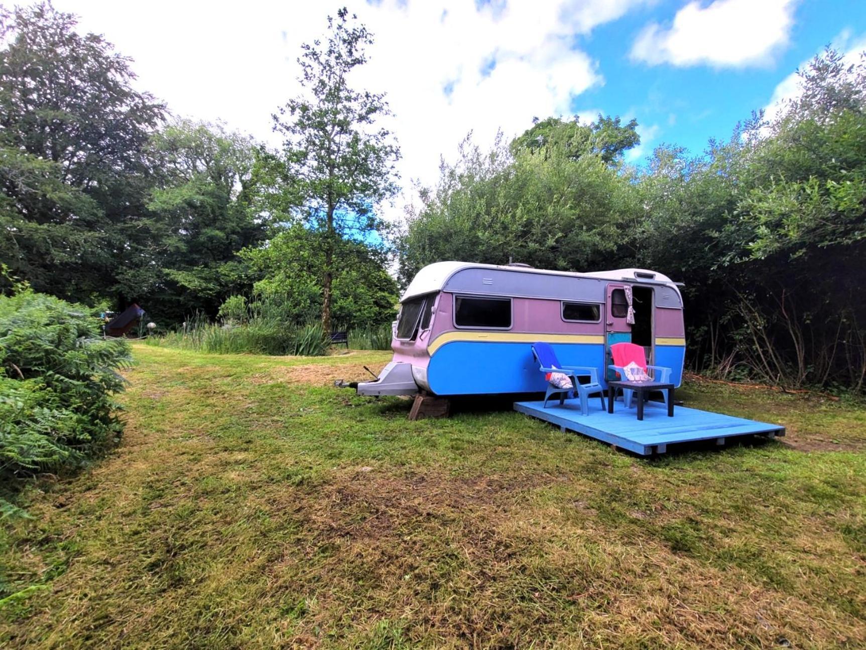 Budget Stay, In Lovely Private Setting With Rustic Charm, Log Burner, Fire Pit, Campers Kitchen & Eco Loo No Bedding Supplied ナーバース エクステリア 写真